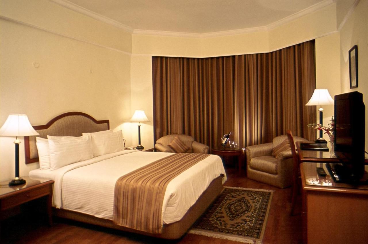 Katriya Hotel And Tower Hyderabad Room photo